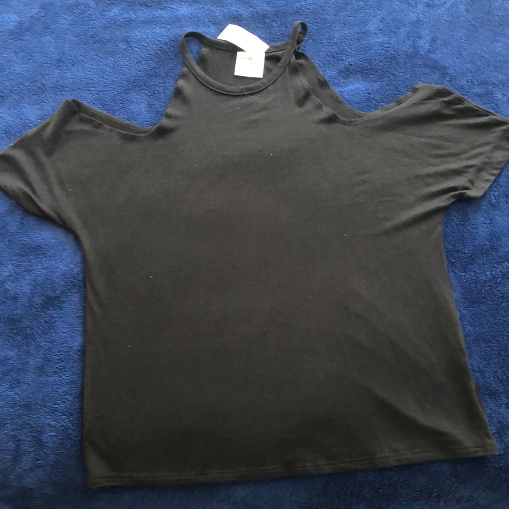 Girls cold shoulder black shirt